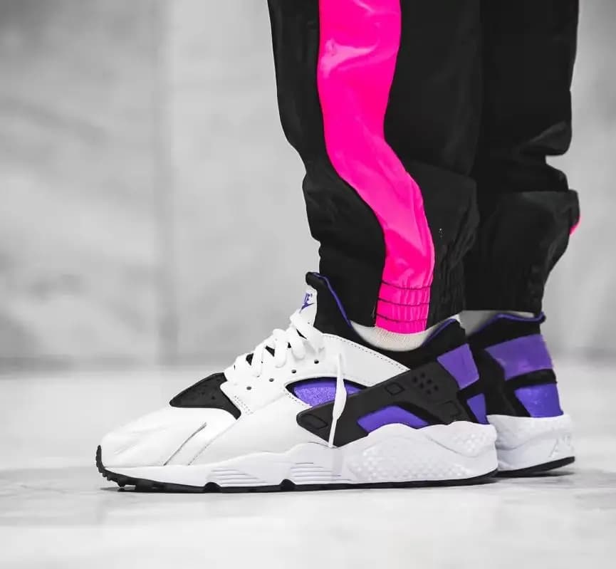 NIKE JNR HUARACHE RUN - WHITE/BLACK-PURPLE PUNCH