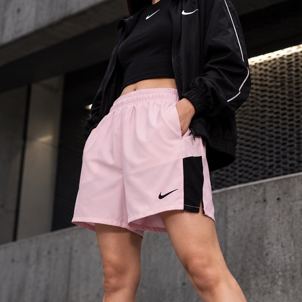 NIKE W NSW WVN SHORT TRND - PINK FOAM/BLACK