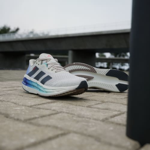 ADIDAS PERFORMANCE ADISTAR 3 M NEW YORK TRAINERS